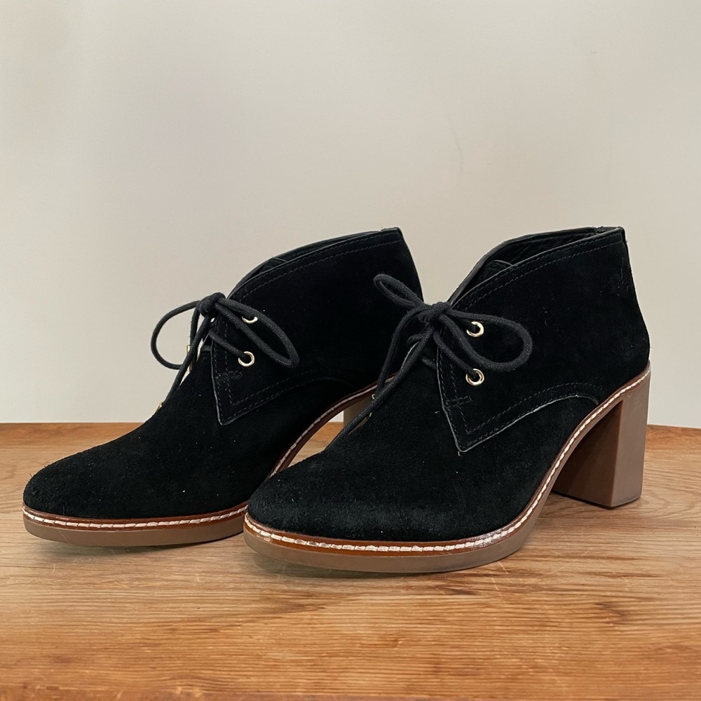 Tory Burch Hilary Black Suede Sheep Fur Shearling Lined Lace Up Bootie Boot Sz 9